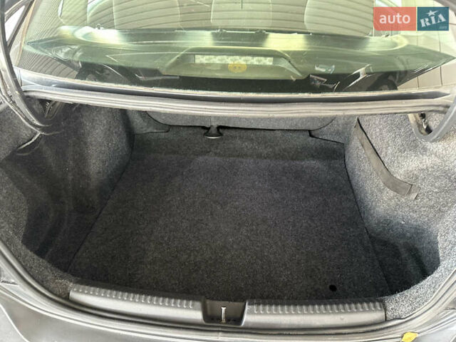 Серый Фольксваген Поло, объемом двигателя 1.6 л и пробегом 197 тыс. км за 5800 $, фото 16 на Automoto.ua