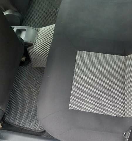 Серый Фольксваген Поло, объемом двигателя 1.6 л и пробегом 200 тыс. км за 4550 $, фото 16 на Automoto.ua