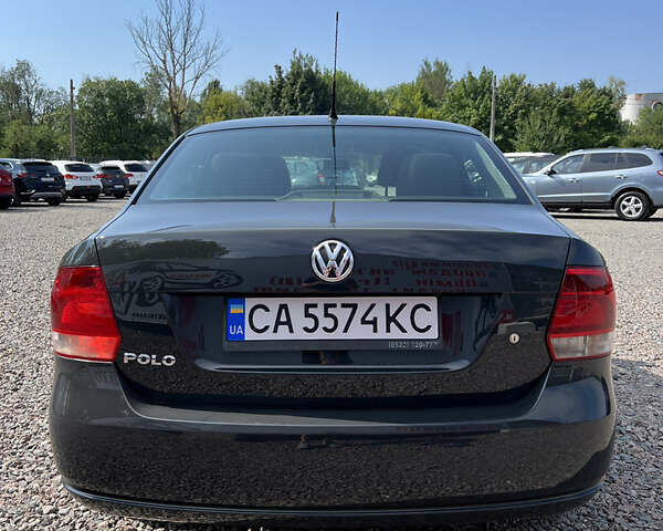 Серый Фольксваген Поло, объемом двигателя 1.6 л и пробегом 198 тыс. км за 7950 $, фото 4 на Automoto.ua