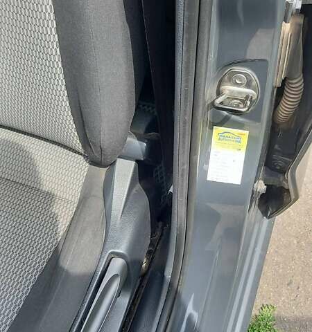 Серый Фольксваген Поло, объемом двигателя 1.6 л и пробегом 200 тыс. км за 4550 $, фото 4 на Automoto.ua