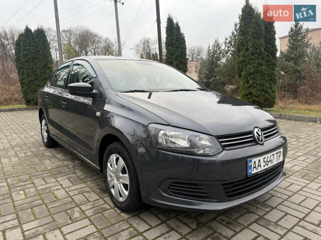 Серый Фольксваген Поло, объемом двигателя 1.6 л и пробегом 230 тыс. км за 6200 $, фото 1 на Automoto.ua