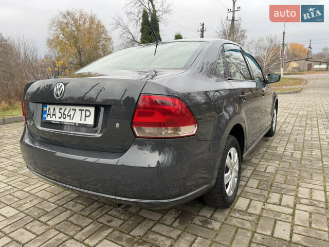 Серый Фольксваген Поло, объемом двигателя 1.6 л и пробегом 230 тыс. км за 6200 $, фото 6 на Automoto.ua