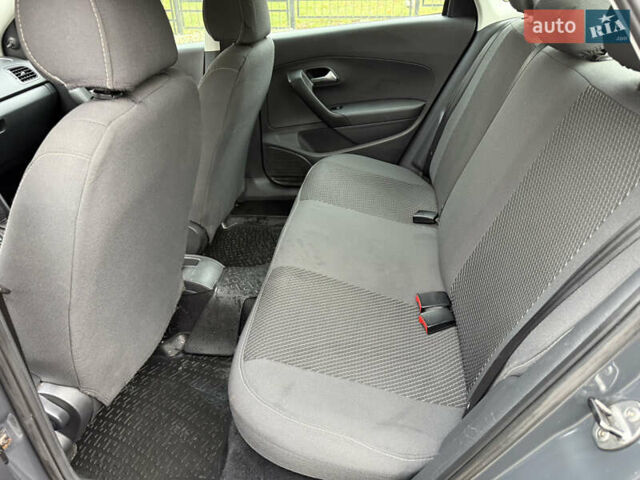 Серый Фольксваген Поло, объемом двигателя 1.6 л и пробегом 230 тыс. км за 6200 $, фото 14 на Automoto.ua