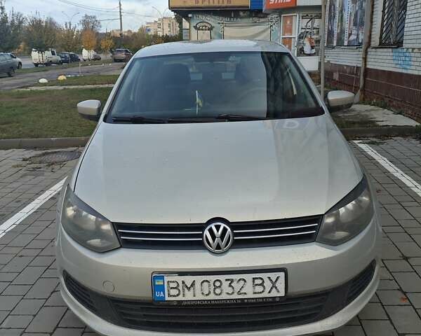 Серый Фольксваген Поло, объемом двигателя 1.57 л и пробегом 350 тыс. км за 5500 $, фото 1 на Automoto.ua