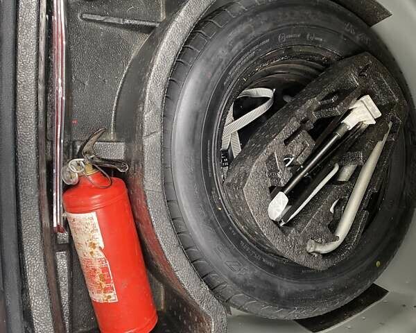 Серый Фольксваген Поло, объемом двигателя 1.6 л и пробегом 122 тыс. км за 7300 $, фото 20 на Automoto.ua