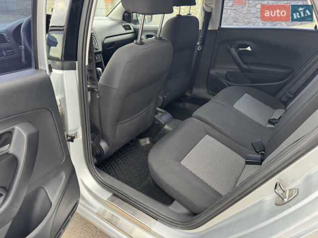 Серый Фольксваген Поло, объемом двигателя 1.6 л и пробегом 195 тыс. км за 8400 $, фото 6 на Automoto.ua