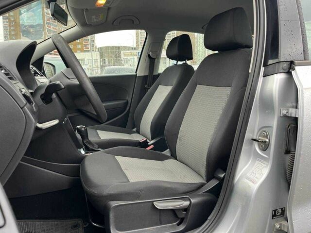 Серый Фольксваген Поло, объемом двигателя 1.6 л и пробегом 166 тыс. км за 8490 $, фото 8 на Automoto.ua