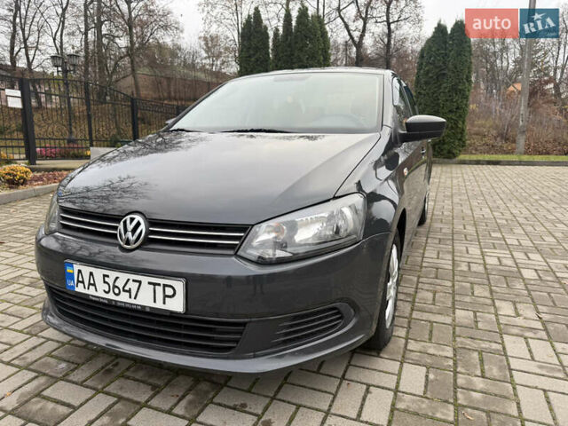 Серый Фольксваген Поло, объемом двигателя 1.6 л и пробегом 230 тыс. км за 6200 $, фото 2 на Automoto.ua