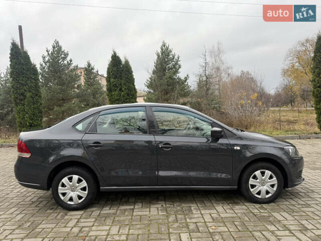 Серый Фольксваген Поло, объемом двигателя 1.6 л и пробегом 230 тыс. км за 6200 $, фото 7 на Automoto.ua