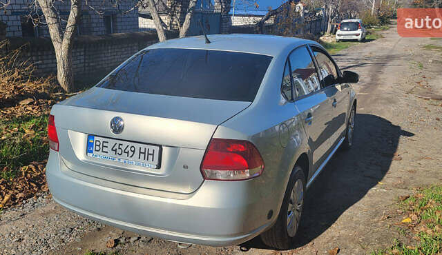 Серый Фольксваген Поло, объемом двигателя 1.6 л и пробегом 241 тыс. км за 8600 $, фото 3 на Automoto.ua