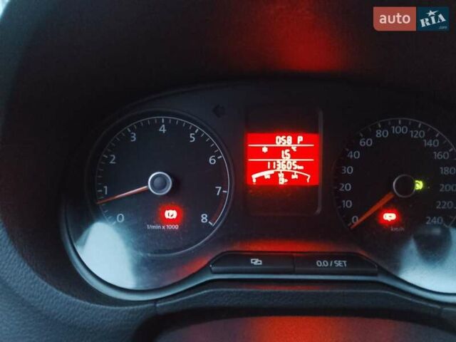 Серый Фольксваген Поло, объемом двигателя 1.6 л и пробегом 114 тыс. км за 3900 $, фото 6 на Automoto.ua