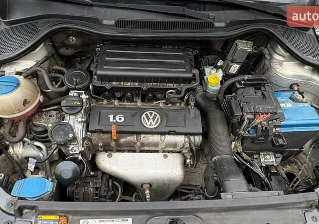 Серый Фольксваген Поло, объемом двигателя 1.6 л и пробегом 148 тыс. км за 8400 $, фото 6 на Automoto.ua