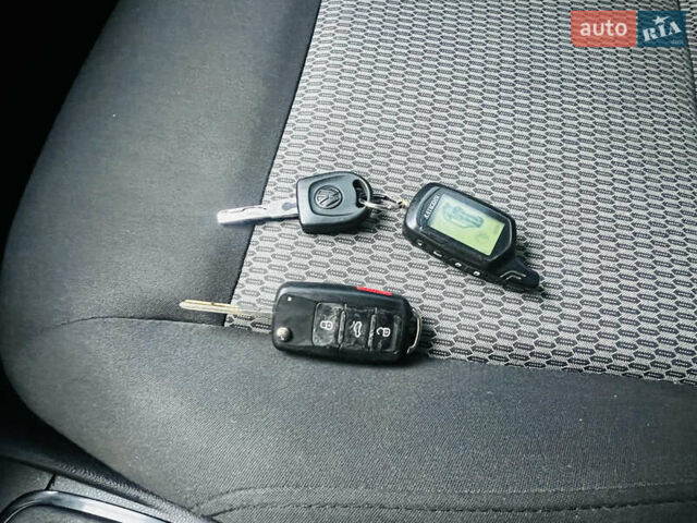 Серый Фольксваген Поло, объемом двигателя 1.6 л и пробегом 319 тыс. км за 5000 $, фото 15 на Automoto.ua