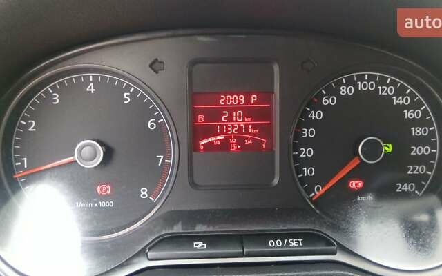 Серый Фольксваген Поло, объемом двигателя 1.6 л и пробегом 113 тыс. км за 7400 $, фото 6 на Automoto.ua