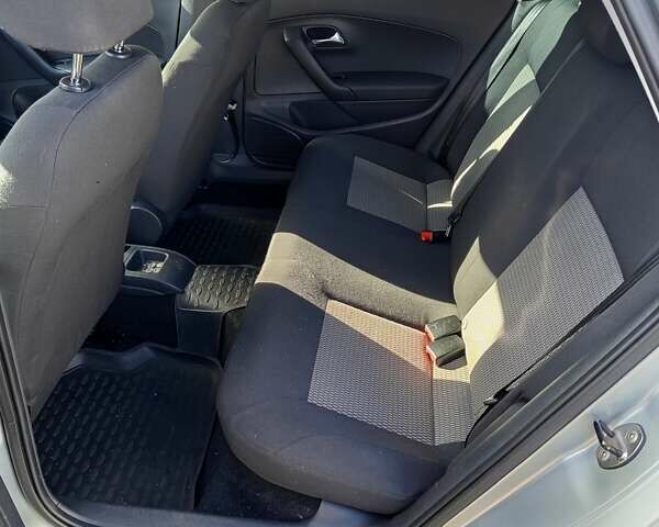 Сірий Фольксваген Поло, об'ємом двигуна 1.6 л та пробігом 216 тис. км за 6500 $, фото 2 на Automoto.ua