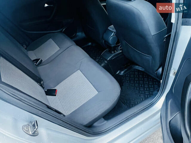 Серый Фольксваген Поло, объемом двигателя 1.6 л и пробегом 319 тыс. км за 5000 $, фото 19 на Automoto.ua