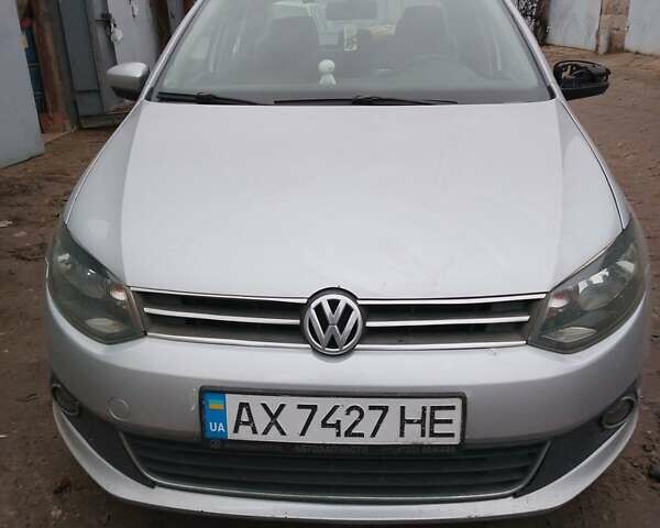 Серый Фольксваген Поло, объемом двигателя 1.6 л и пробегом 114 тыс. км за 3900 $, фото 1 на Automoto.ua