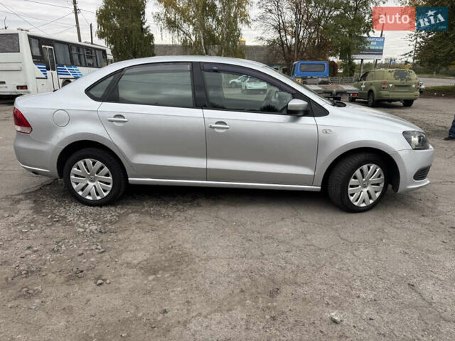 Серый Фольксваген Поло, объемом двигателя 1.6 л и пробегом 195 тыс. км за 8400 $, фото 2 на Automoto.ua