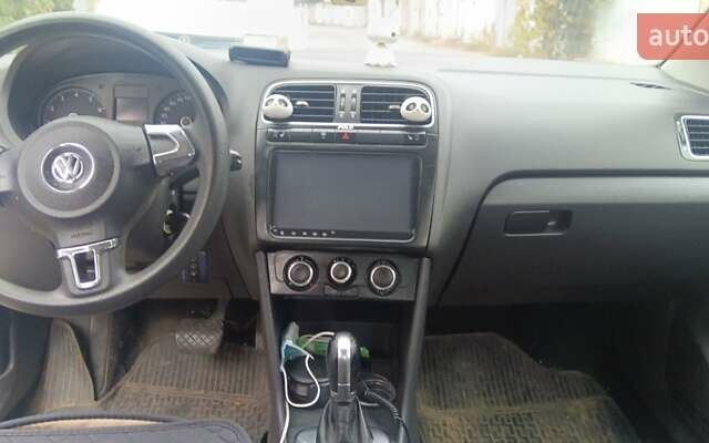 Серый Фольксваген Поло, объемом двигателя 1.6 л и пробегом 113 тыс. км за 7400 $, фото 9 на Automoto.ua