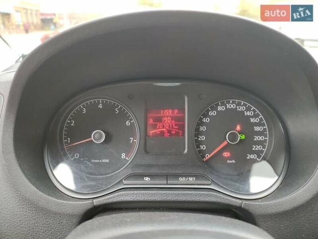 Серый Фольксваген Поло, объемом двигателя 1.6 л и пробегом 207 тыс. км за 7800 $, фото 2 на Automoto.ua