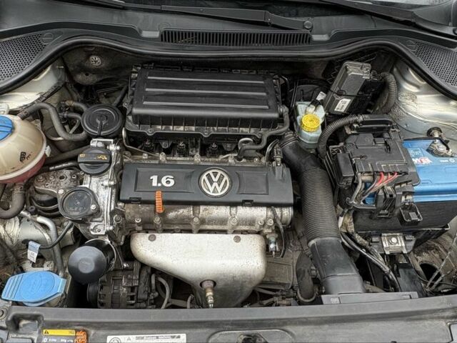 Серый Фольксваген Поло, объемом двигателя 1.6 л и пробегом 148 тыс. км за 8400 $, фото 6 на Automoto.ua