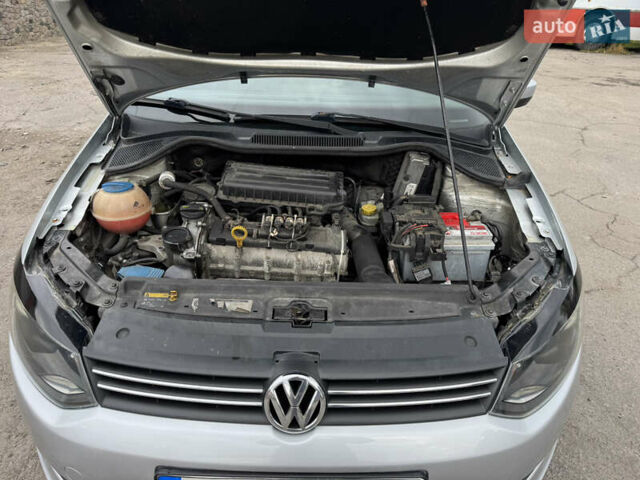 Серый Фольксваген Поло, объемом двигателя 1.6 л и пробегом 195 тыс. км за 8400 $, фото 8 на Automoto.ua