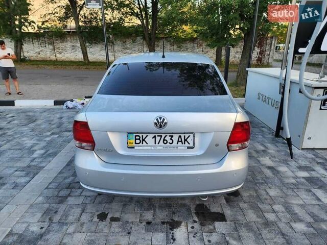 Серый Фольксваген Поло, объемом двигателя 1.6 л и пробегом 123 тыс. км за 7000 $, фото 2 на Automoto.ua