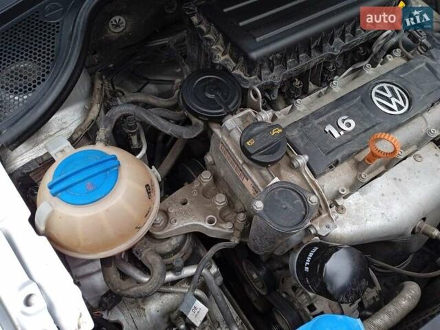 Серый Фольксваген Поло, объемом двигателя 1.6 л и пробегом 122 тыс. км за 7300 $, фото 25 на Automoto.ua