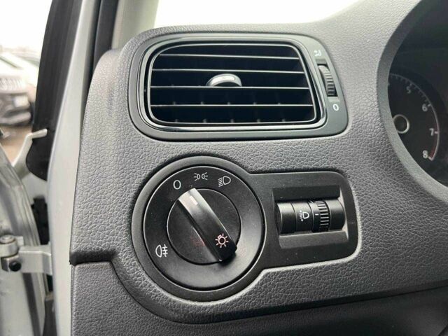 Серый Фольксваген Поло, объемом двигателя 1.6 л и пробегом 166 тыс. км за 8490 $, фото 16 на Automoto.ua