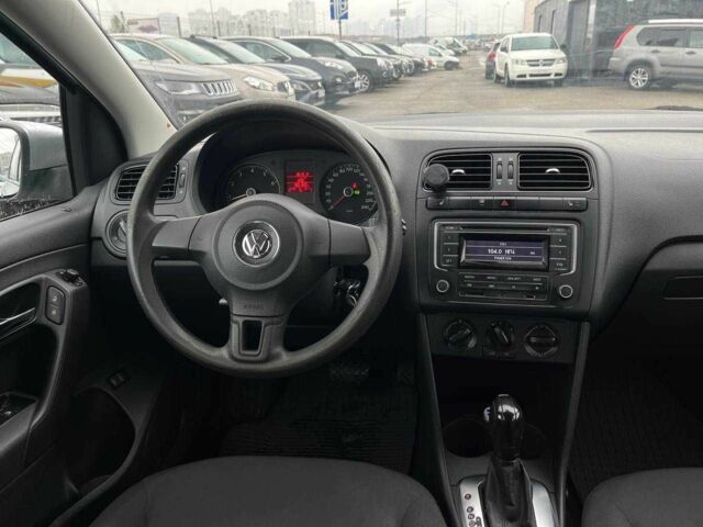 Серый Фольксваген Поло, объемом двигателя 1.6 л и пробегом 166 тыс. км за 8490 $, фото 13 на Automoto.ua
