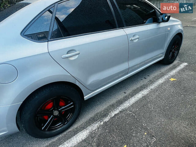 Серый Фольксваген Поло, объемом двигателя 1.6 л и пробегом 319 тыс. км за 5000 $, фото 7 на Automoto.ua