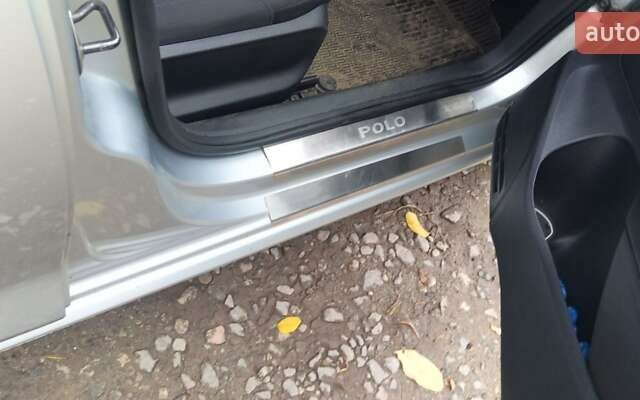 Серый Фольксваген Поло, объемом двигателя 1.6 л и пробегом 113 тыс. км за 7400 $, фото 17 на Automoto.ua