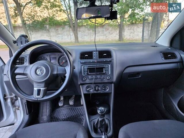 Серый Фольксваген Поло, объемом двигателя 1.6 л и пробегом 123 тыс. км за 7000 $, фото 8 на Automoto.ua