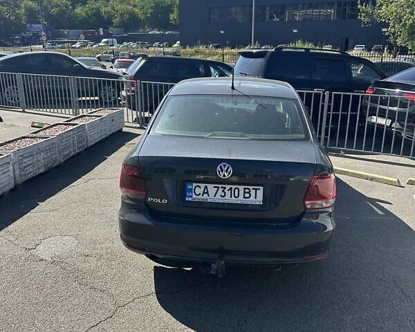 Серый Фольксваген Поло, объемом двигателя 1.6 л и пробегом 172 тыс. км за 7500 $, фото 2 на Automoto.ua