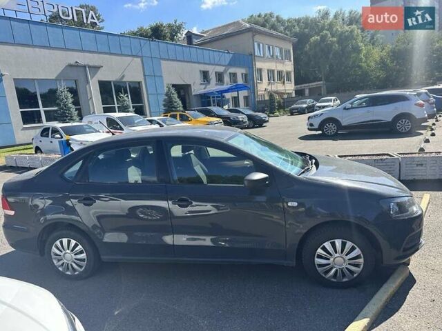 Серый Фольксваген Поло, объемом двигателя 1.6 л и пробегом 172 тыс. км за 7500 $, фото 1 на Automoto.ua