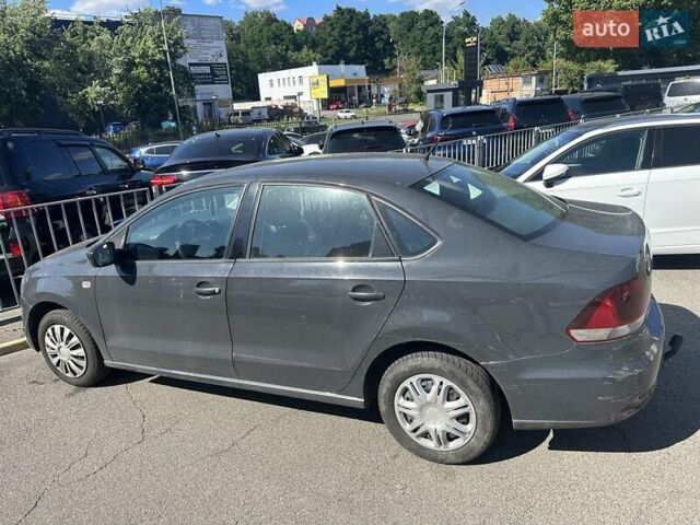 Серый Фольксваген Поло, объемом двигателя 1.6 л и пробегом 172 тыс. км за 7500 $, фото 3 на Automoto.ua