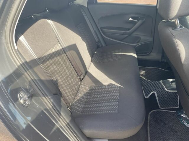 Серый Фольксваген Поло, объемом двигателя 1.6 л и пробегом 156 тыс. км за 9100 $, фото 12 на Automoto.ua