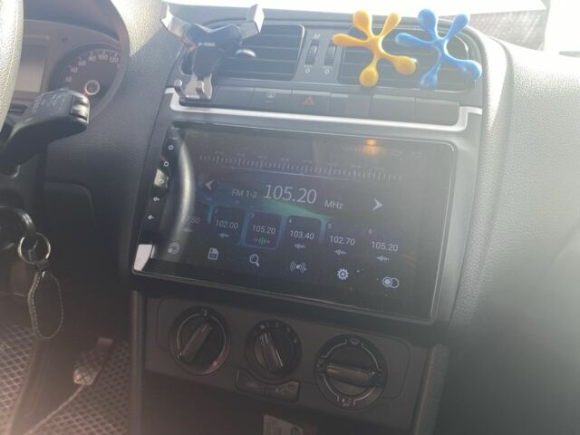 Серый Фольксваген Поло, объемом двигателя 1.6 л и пробегом 156 тыс. км за 9100 $, фото 8 на Automoto.ua