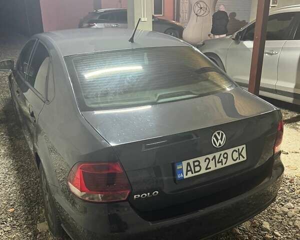 Серый Фольксваген Поло, объемом двигателя 1.6 л и пробегом 90 тыс. км за 8600 $, фото 3 на Automoto.ua