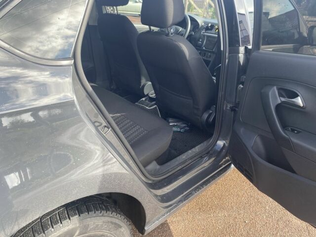 Серый Фольксваген Поло, объемом двигателя 1.6 л и пробегом 156 тыс. км за 9100 $, фото 13 на Automoto.ua