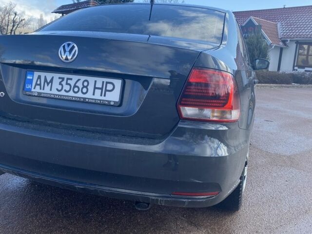 Серый Фольксваген Поло, объемом двигателя 1.6 л и пробегом 156 тыс. км за 9100 $, фото 3 на Automoto.ua