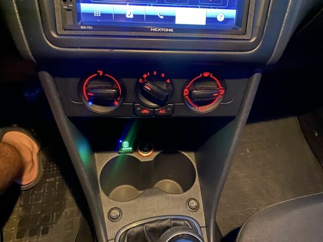 Сірий Фольксваген Поло, об'ємом двигуна 1.6 л та пробігом 170 тис. км за 7500 $, фото 11 на Automoto.ua