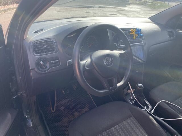 Серый Фольксваген Поло, объемом двигателя 1.6 л и пробегом 156 тыс. км за 9100 $, фото 7 на Automoto.ua