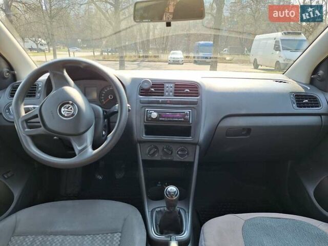 Сірий Фольксваген Поло, об'ємом двигуна 1.6 л та пробігом 335 тис. км за 7700 $, фото 15 на Automoto.ua