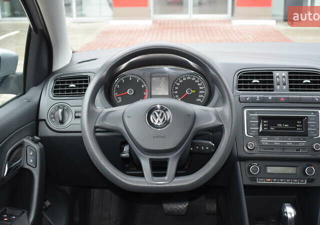 Сірий Фольксваген Поло, об'ємом двигуна 1.39 л та пробігом 156 тис. км за 9800 $, фото 12 на Automoto.ua