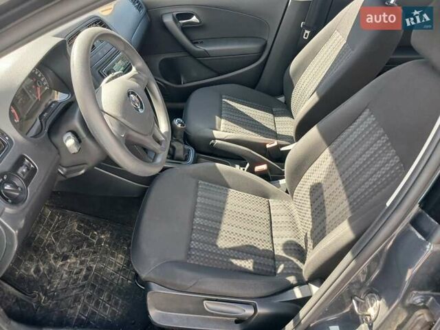 Сірий Фольксваген Поло, об'ємом двигуна 1.6 л та пробігом 49 тис. км за 7963 $, фото 9 на Automoto.ua