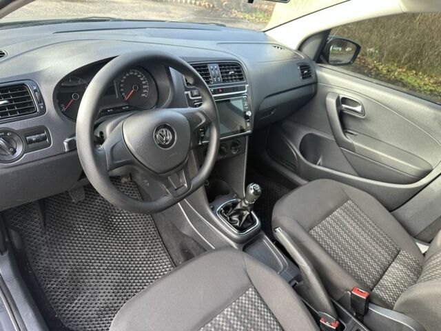 Серый Фольксваген Поло, объемом двигателя 1.6 л и пробегом 83 тыс. км за 8900 $, фото 8 на Automoto.ua