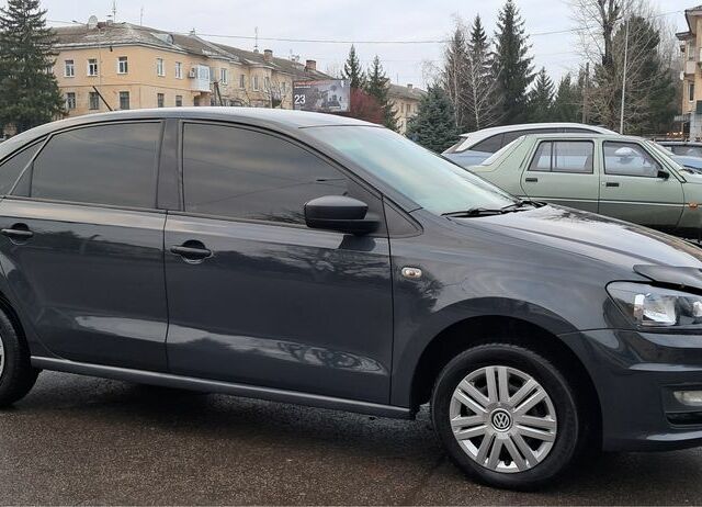 Серый Фольксваген Поло, объемом двигателя 1.6 л и пробегом 83 тыс. км за 8900 $, фото 4 на Automoto.ua