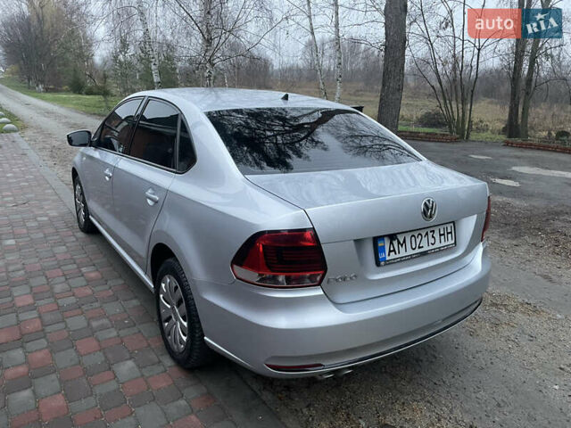 Сірий Фольксваген Поло, об'ємом двигуна 1.4 л та пробігом 115 тис. км за 10600 $, фото 4 на Automoto.ua