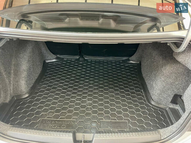 Сірий Фольксваген Поло, об'ємом двигуна 1.4 л та пробігом 113 тис. км за 10600 $, фото 18 на Automoto.ua